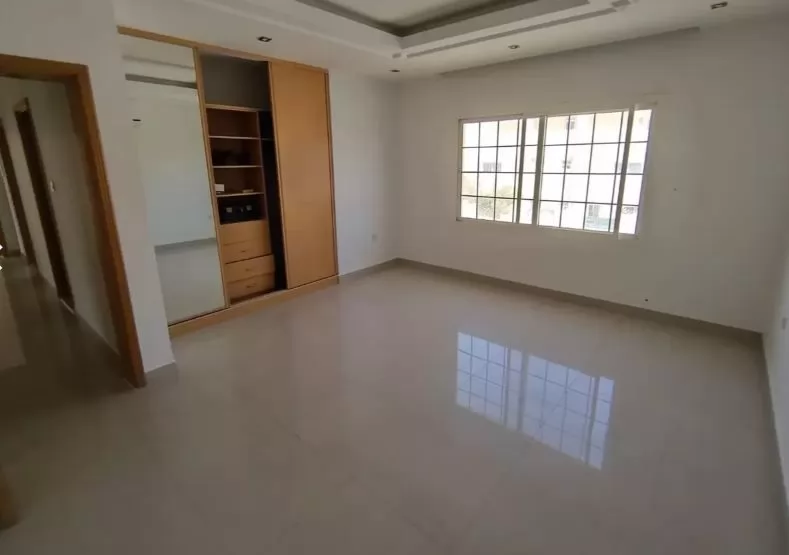 Residential Ready Property 4+maid Bedrooms U/F Compound  for rent in Al Sadd , Doha #9761 - 1  image 